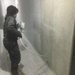 北見市新築マンションの吹付塗装
